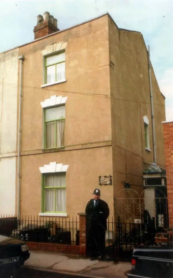 Los West abandonaron Midland Road para dirigirse a la cercana Cromwell Street, donde mataron al menos a 10 mujeres